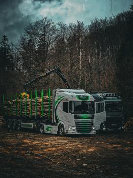Tukkipuoliperävaunu - Kuljetus ja rahti