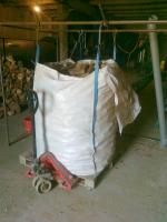 Briketit Kuusi |  Polttopuu, briketit | GREENERGY, s.r-.o